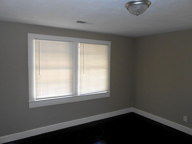 Building Photo - 1311 7th Ave N