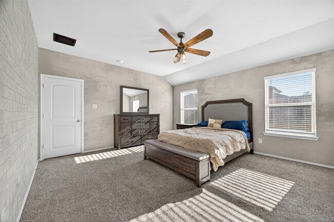 Building Photo - 40347 Blossom Vly Ln