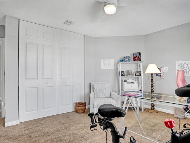 Building Photo - 2227 Ridgewood Cir