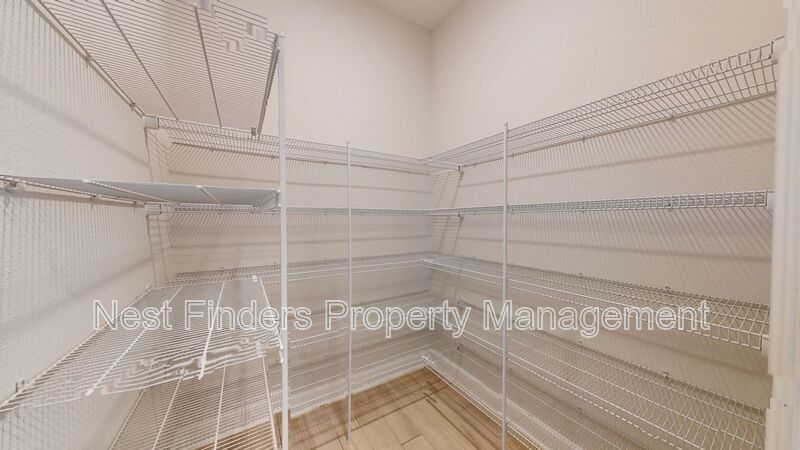 Building Photo - 202 Ashbury St