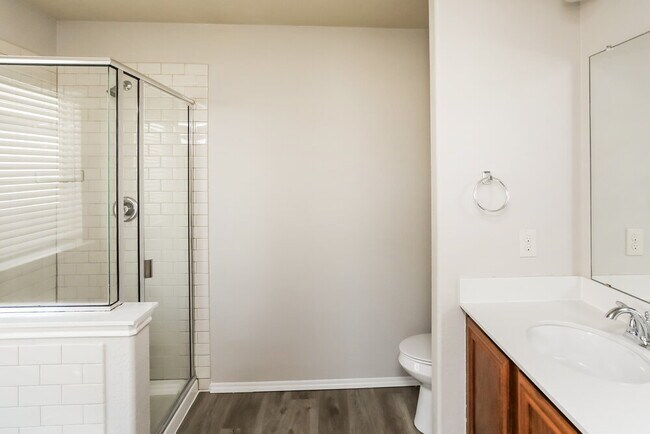 Building Photo - 313 Haywood Cir