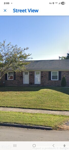 Building Photo - 2113 Saint Michael Dr