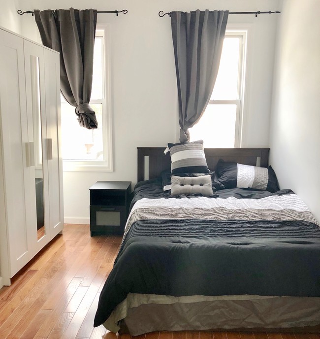 Building Photo - 16-74 Stephen St