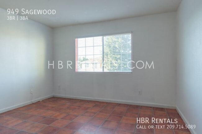 Building Photo - 949 Sagewood-
