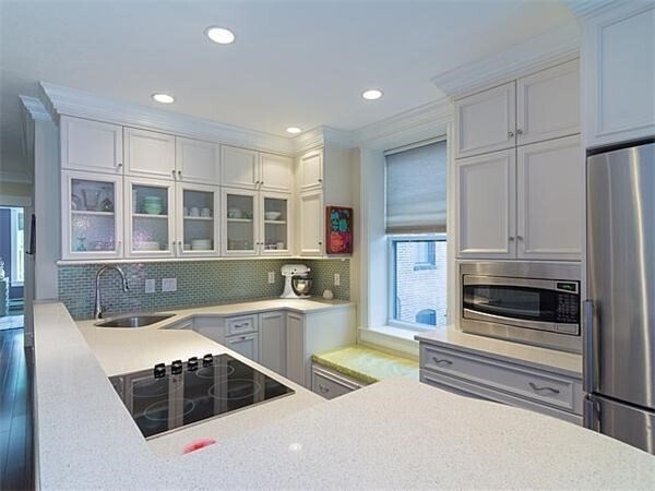 Building Photo - 7 Follen St