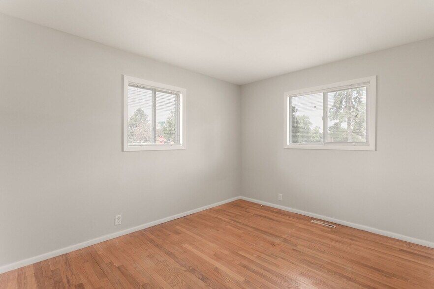 Building Photo - 1536 Byron Dr