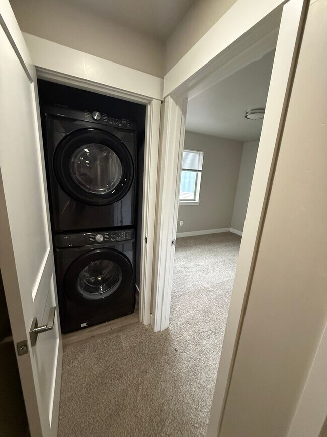 Building Photo - ree20124