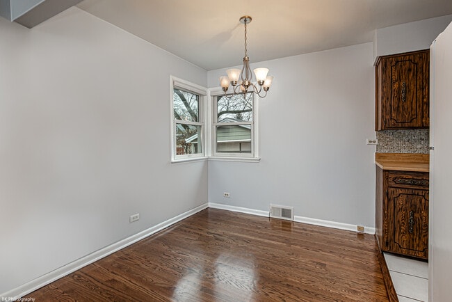 Building Photo - 6645 Riverside Dr