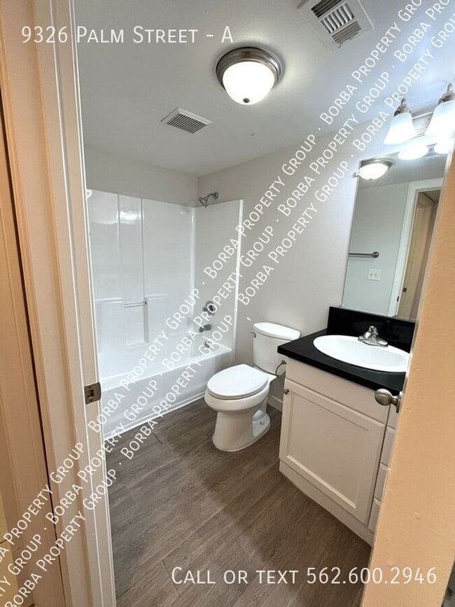 Building Photo - 9326 Palm St