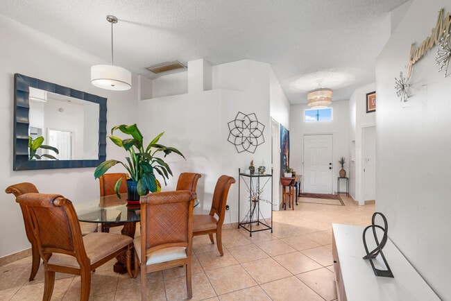 Building Photo - 5078 Willow Pond Rd W