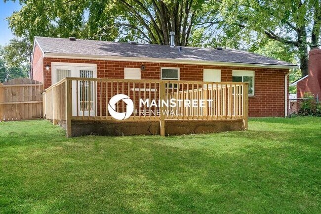 Building Photo - 3 Bedroom Pet-Friendly Home in Louisville, KY with Main Street Renewal