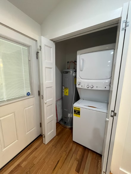 Building Photo - 5509 5th St