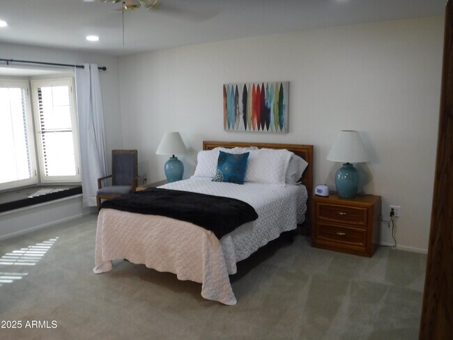 Building Photo - 12930 W Seville Dr