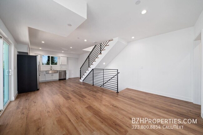 Building Photo - 6336 Beck Ave