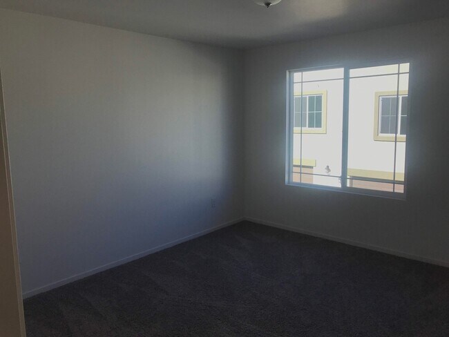 Building Photo - New Home Located In Stead