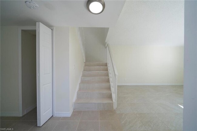 Building Photo - 17451 Silver Fox Dr
