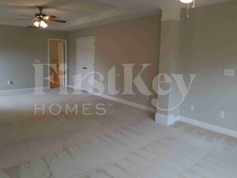 Building Photo - 5302 Cragganmore Dr