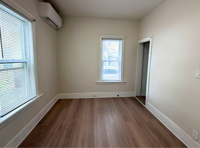 Building Photo - 585 Chestnut St