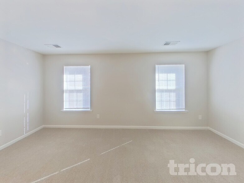 Building Photo - 111 Rougemont Ln