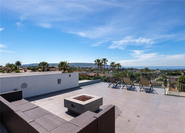 Building Photo - 703 N Lucia Ave