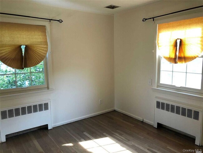 Building Photo - 563 Albemarle Pl