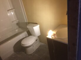 Building Photo - 5768 Aftonshire Dr