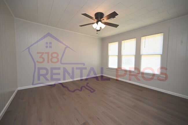 Building Photo - 722 Highway 3061