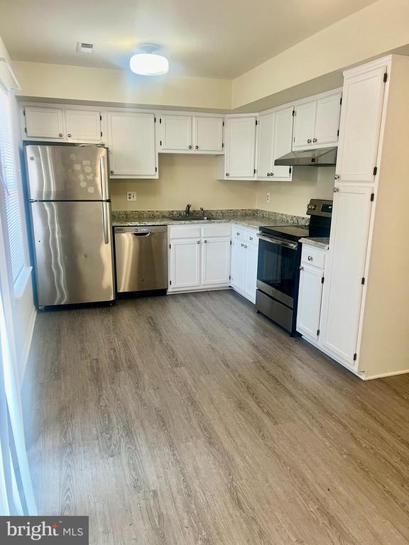 Building Photo - 2753 Bixby Rd