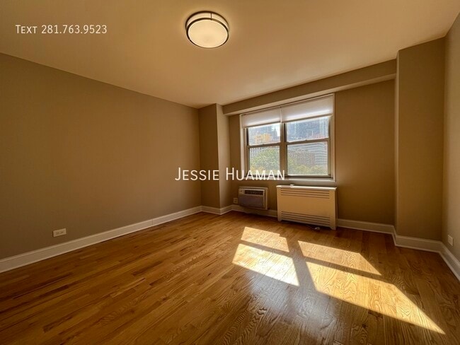 Building Photo - 310 Greenwich St