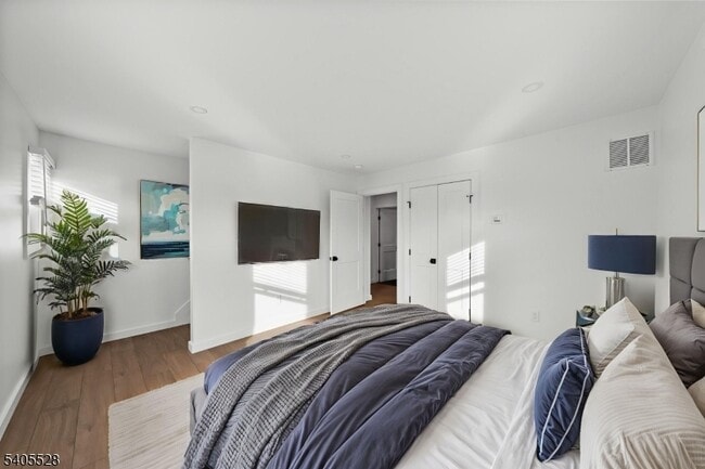 Building Photo - 78 Anderson St