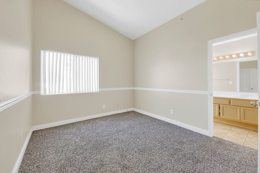 Building Photo - 3201 Angeleno Pl