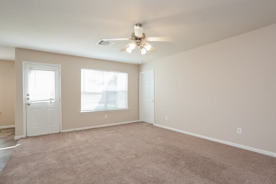 Building Photo - 6823 Dawn Bloom Ln