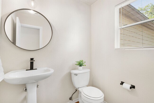 Building Photo - 10034 Southern Sun