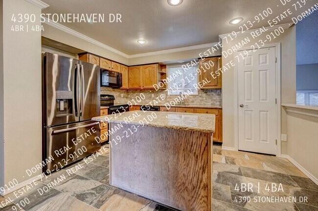 Building Photo - 4390 Stonehaven Dr