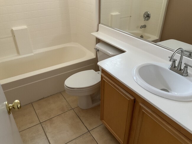 Building Photo - 8510 Sonnet Ct