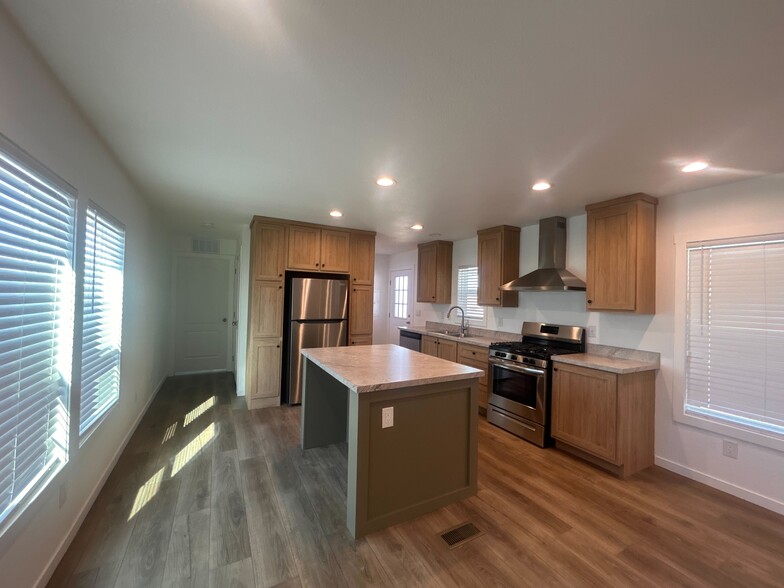 Building Photo - 2627 S Lamb Blvd