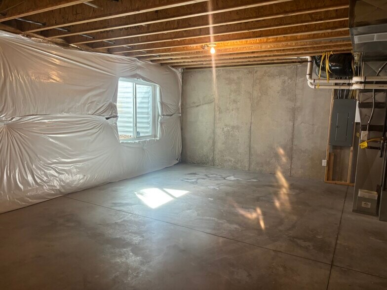 Building Photo - 4355 24th Street Rd