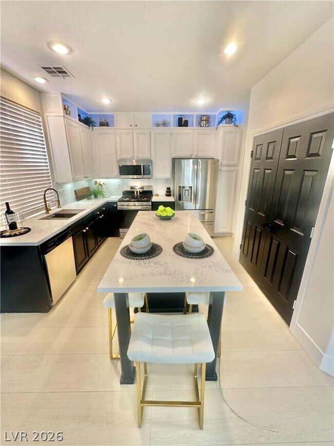 Building Photo - 10637 Turquoise Valley Dr