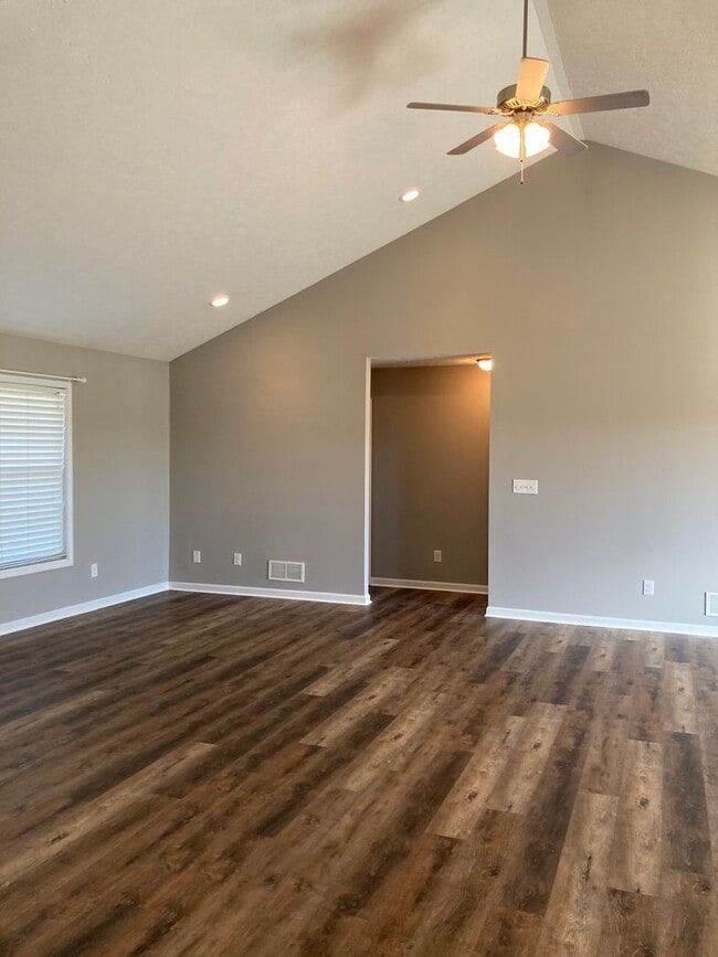 Building Photo - New & Improved Price!