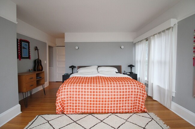 Building Photo - 3309 NW Thurman St