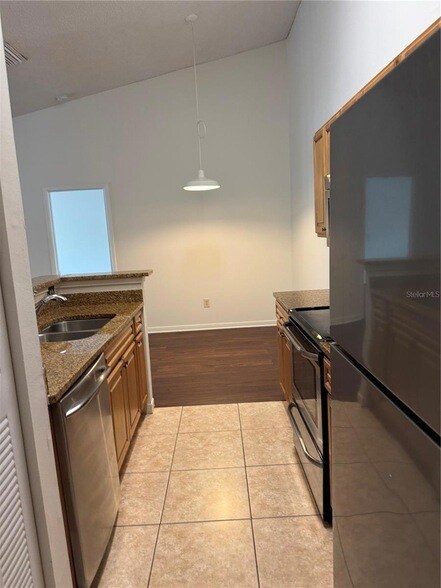 Building Photo - 2516 Grassy Point Dr