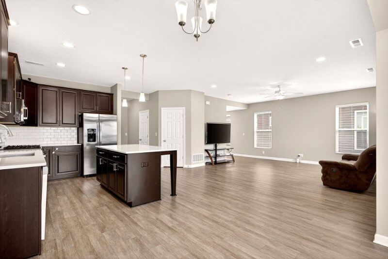 Building Photo - 7086 Celebration Dr