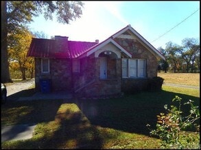 Building Photo - 4240 Baucum Pike