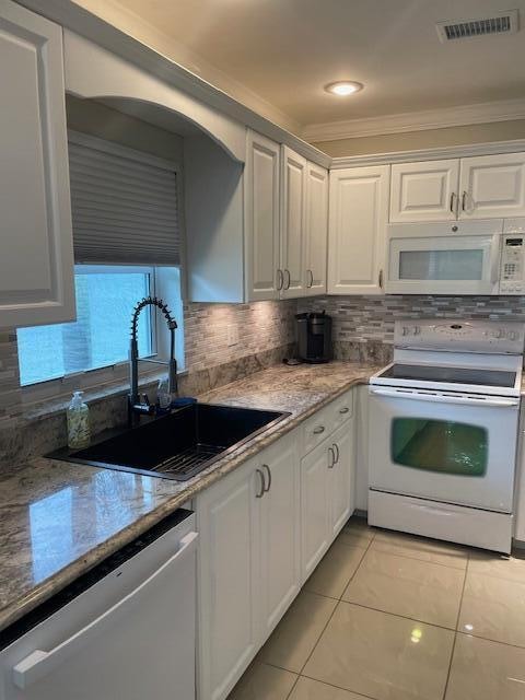 Building Photo - 5655 Via Delray Blvd