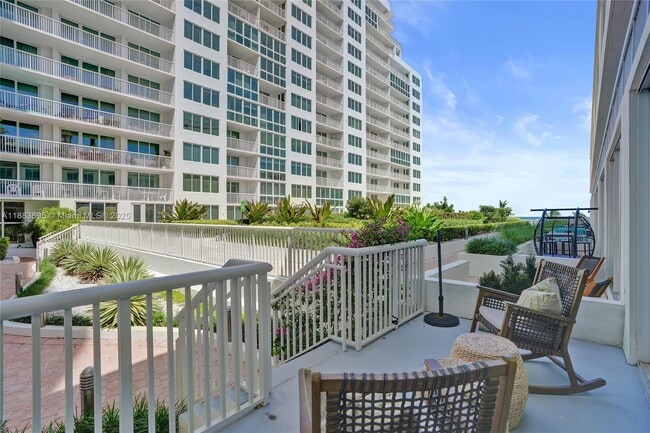 Building Photo - 5401 Collins Ave