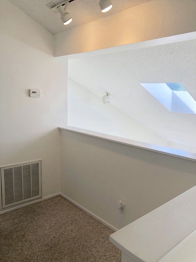 Upstairs Loft - 13303 Broadhurst Loop