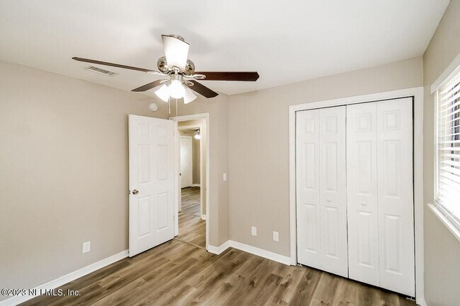 Building Photo - 5534 Enchanted Dr