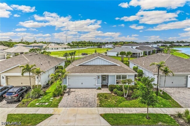 Building Photo - 42425 Cascade Dr
