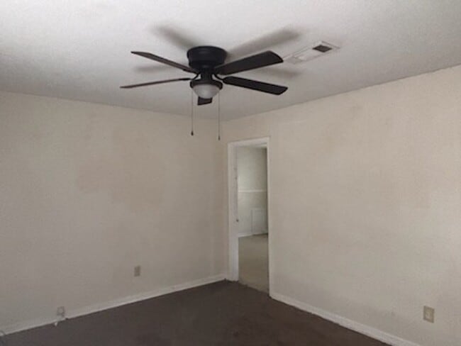 Building Photo - 1374 Dianne Dr