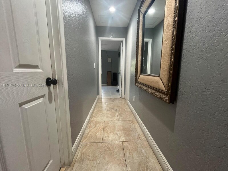 Building Photo - 3421 SW 12th Ct